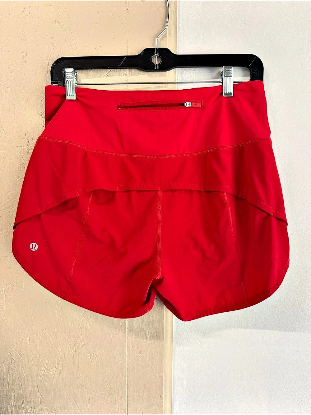 lululemon Speed Up High-Rise Lined Short 4" Shorts Red Size 6